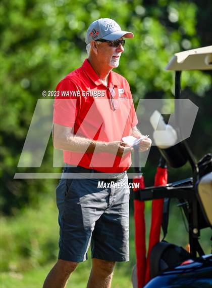 Thumbnail 3 in UIL 5A Boys Golf Finals photogallery.