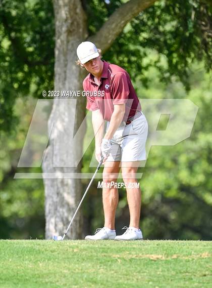 Thumbnail 2 in UIL 5A Boys Golf Finals photogallery.