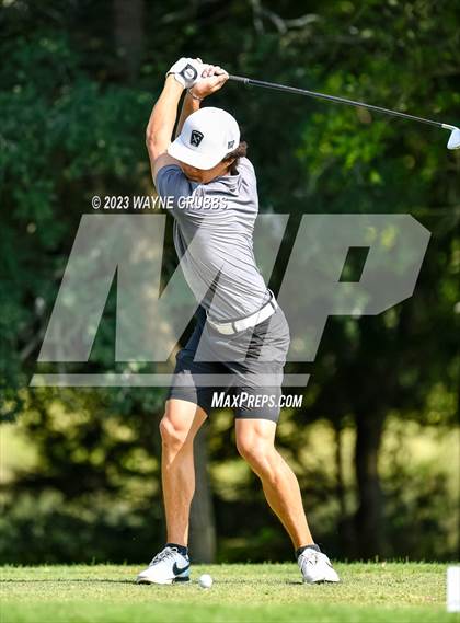 Thumbnail 2 in UIL 5A Boys Golf Finals photogallery.