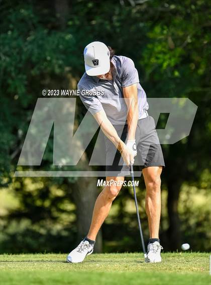 Thumbnail 1 in UIL 5A Boys Golf Finals photogallery.