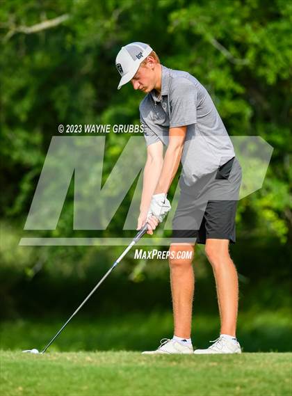 Thumbnail 3 in UIL 5A Boys Golf Finals photogallery.