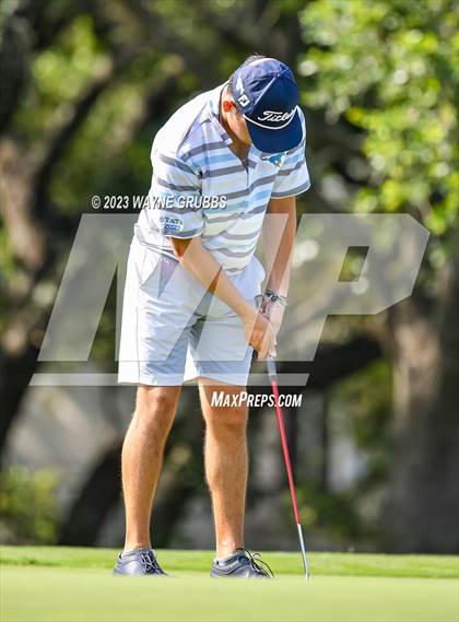 Thumbnail 3 in UIL 5A Boys Golf Finals photogallery.