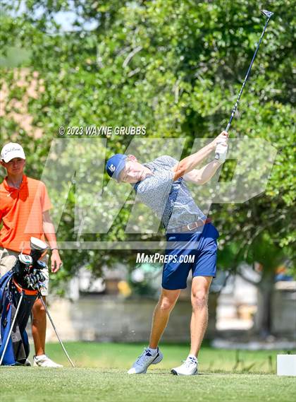 Thumbnail 3 in UIL 5A Boys Golf Finals photogallery.