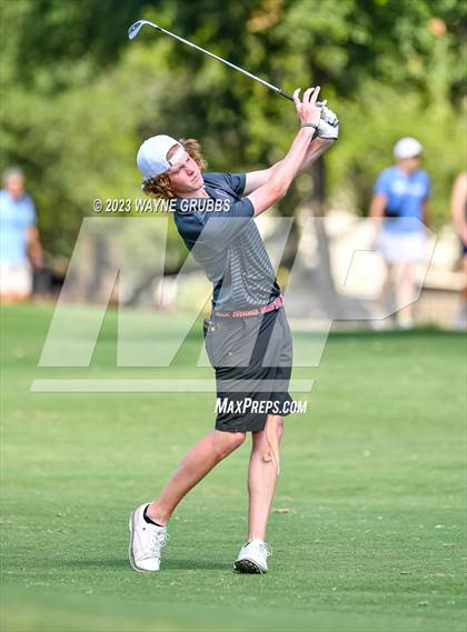 Thumbnail 3 in UIL 5A Boys Golf Finals photogallery.