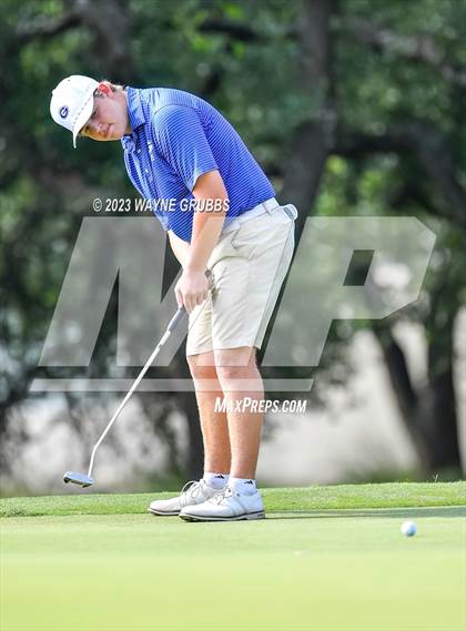 Thumbnail 3 in UIL 5A Boys Golf Finals photogallery.