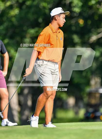 Thumbnail 2 in UIL 5A Boys Golf Finals photogallery.