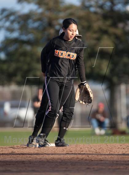 Thumbnail 2 in Merced vs. Hughson photogallery.