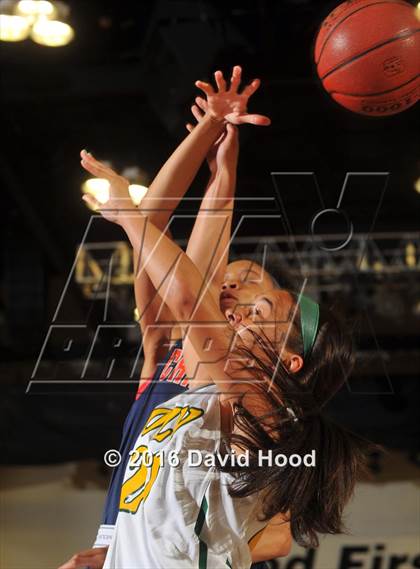 Thumbnail 1 in Chaminade vs. Long Beach Poly (CIF SS Open Division Final) photogallery.