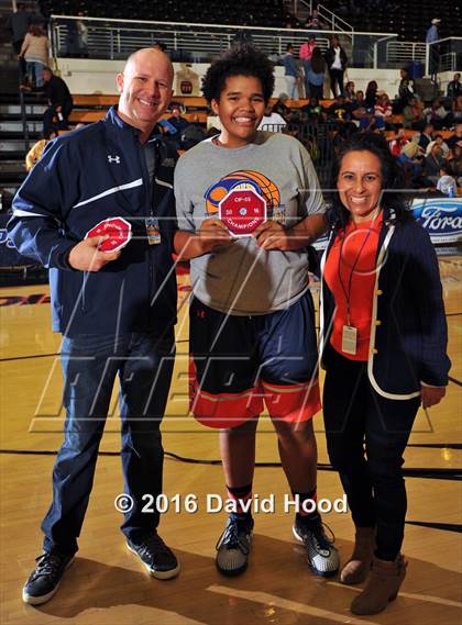 Thumbnail 2 in Chaminade vs. Long Beach Poly (CIF SS Open Division Final) photogallery.