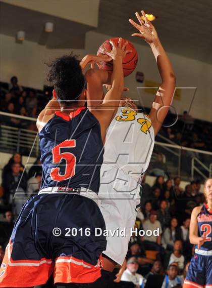 Thumbnail 2 in Chaminade vs. Long Beach Poly (CIF SS Open Division Final) photogallery.