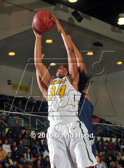 Thumbnail 2 in Chaminade vs. Long Beach Poly (CIF SS Open Division Final) photogallery.