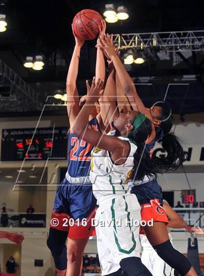 Thumbnail 3 in Chaminade vs. Long Beach Poly (CIF SS Open Division Final) photogallery.