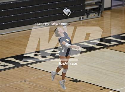 Thumbnail 1 in Delta @ Noblesville photogallery.