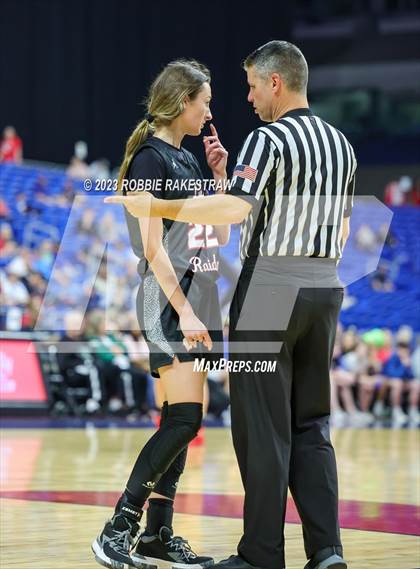 Thumbnail 3 in Fairfield vs. Winnsboro (UIL 3A Basketball State Semifinal) photogallery.