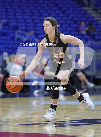 Thumbnail 1 in Fairfield vs. Winnsboro (UIL 3A Basketball State Semifinal) photogallery.