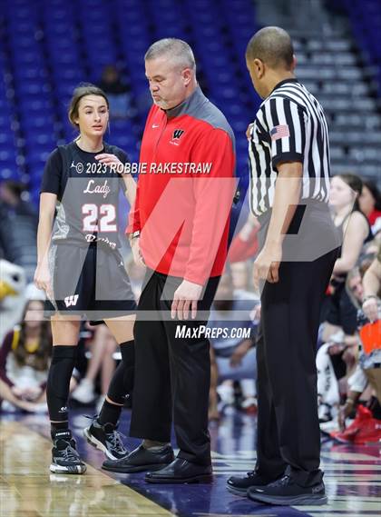 Thumbnail 3 in Fairfield vs. Winnsboro (UIL 3A Basketball State Semifinal) photogallery.