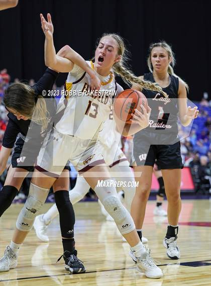 Thumbnail 1 in Fairfield vs. Winnsboro (UIL 3A Basketball State Semifinal) photogallery.
