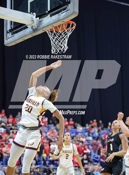 Thumbnail 2 in Fairfield vs. Winnsboro (UIL 3A Basketball State Semifinal) photogallery.