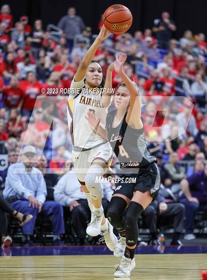 Thumbnail 2 in Fairfield vs. Winnsboro (UIL 3A Basketball State Semifinal) photogallery.