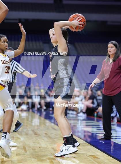 Thumbnail 2 in Fairfield vs. Winnsboro (UIL 3A Basketball State Semifinal) photogallery.