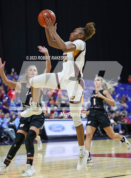 Thumbnail 3 in Fairfield vs. Winnsboro (UIL 3A Basketball State Semifinal) photogallery.