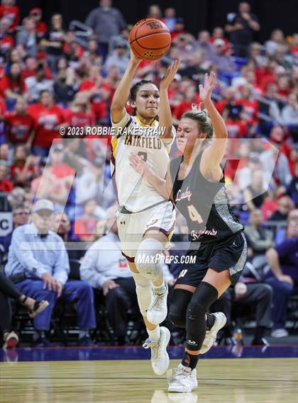 Thumbnail 1 in Fairfield vs. Winnsboro (UIL 3A Basketball State Semifinal) photogallery.