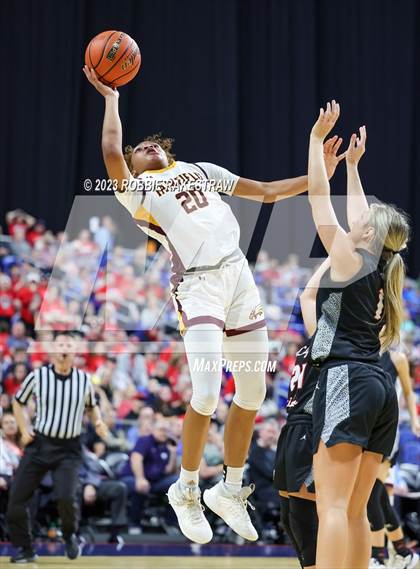 Thumbnail 2 in Fairfield vs. Winnsboro (UIL 3A Basketball State Semifinal) photogallery.