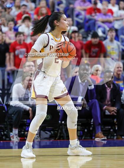 Thumbnail 1 in Fairfield vs. Winnsboro (UIL 3A Basketball State Semifinal) photogallery.