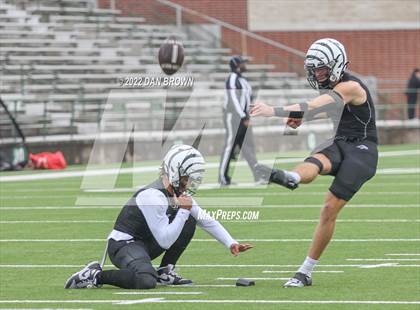 Thumbnail 3 in Grandview vs Pottsboro (UIL 3A D1 Regional Semifinal) photogallery.