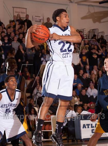 Thumbnail 1 in Toms River North @ Atlantic City (NJSIAA South - Group 4 Semifinals) photogallery.