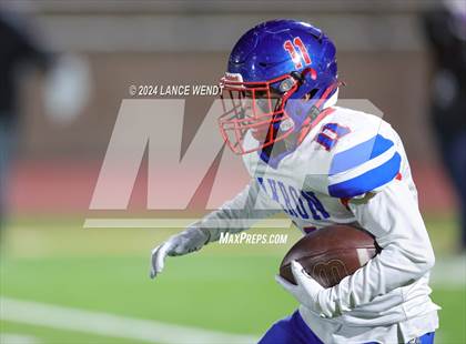 Thumbnail 3 in Haxtun vs. Akron (CHSAA 8-Man Final) photogallery.
