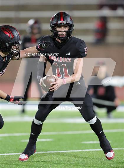 Thumbnail 3 in Haxtun vs. Akron (CHSAA 8-Man Final) photogallery.