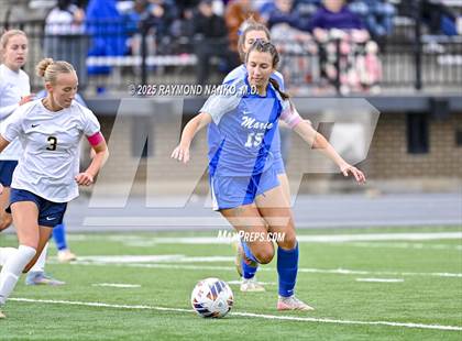 Thumbnail 3 in Mishawaka Marian vs. Delta (IHSAA 2A Semi-State) photogallery.