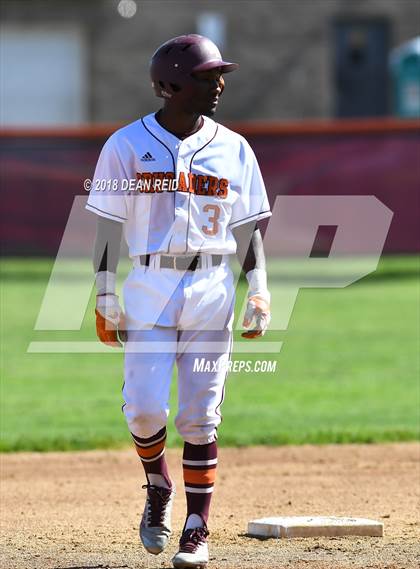 Thumbnail 1 in Kelly @ Brother Rice (IHSA 4A Regional Playoff) photogallery.