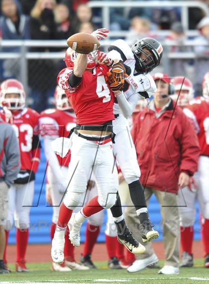 Thumbnail 1 in White Plains vs North Rockland (Section 1 Class AA Final) photogallery.