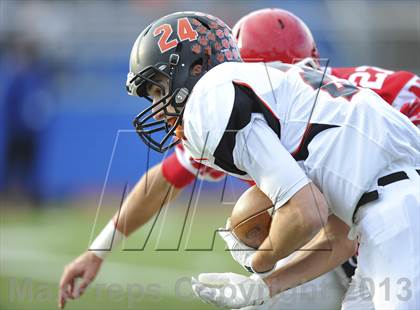 Thumbnail 2 in White Plains vs North Rockland (Section 1 Class AA Final) photogallery.