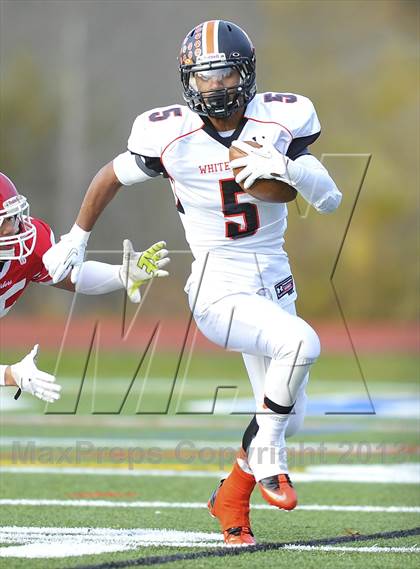 Thumbnail 3 in White Plains vs North Rockland (Section 1 Class AA Final) photogallery.