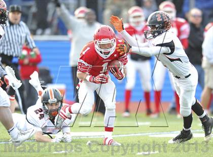 Thumbnail 2 in White Plains vs North Rockland (Section 1 Class AA Final) photogallery.