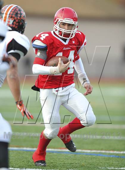 Thumbnail 1 in White Plains vs North Rockland (Section 1 Class AA Final) photogallery.