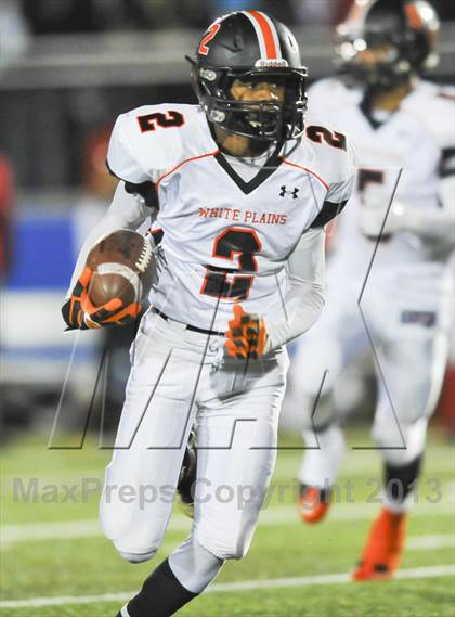 Thumbnail 2 in White Plains vs North Rockland (Section 1 Class AA Final) photogallery.