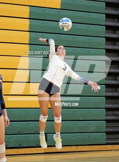 Thumbnail 2 in Clarkston @ Lake Orion photogallery.