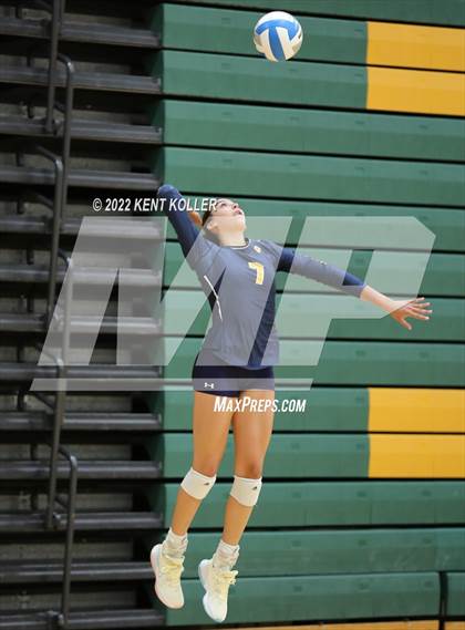 Thumbnail 2 in Clarkston @ Lake Orion photogallery.