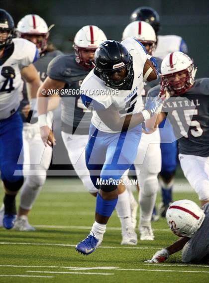 Thumbnail 1 in Byron Nelson vs Keller Central photogallery.