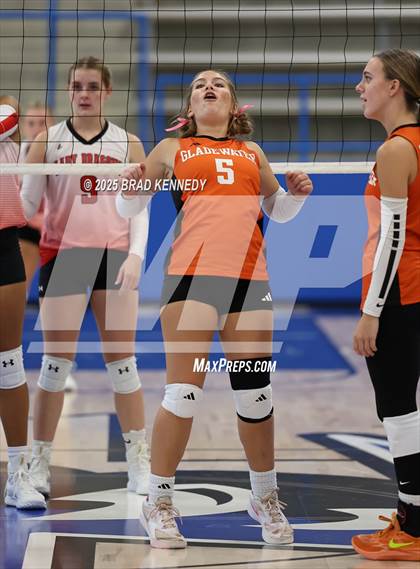 Thumbnail 2 in Shelbyville Vs Gladewater (Beckville Volleyball Classic) photogallery.