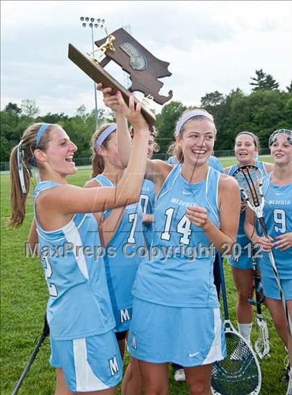 Thumbnail 2 in Medfield vs Hopkinton (MIAA Division 2 South Final) photogallery.