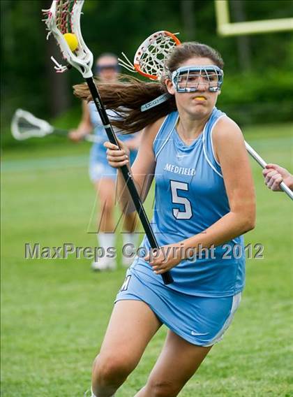 Thumbnail 1 in Medfield vs Hopkinton (MIAA Division 2 South Final) photogallery.