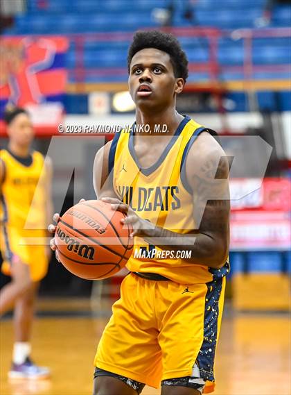 Thumbnail 1 in South Bend Riley vs Mishawaka (Phil Cox Memorial Holiday Tournament)  photogallery.