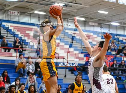 Thumbnail 3 in South Bend Riley vs Mishawaka (Phil Cox Memorial Holiday Tournament)  photogallery.