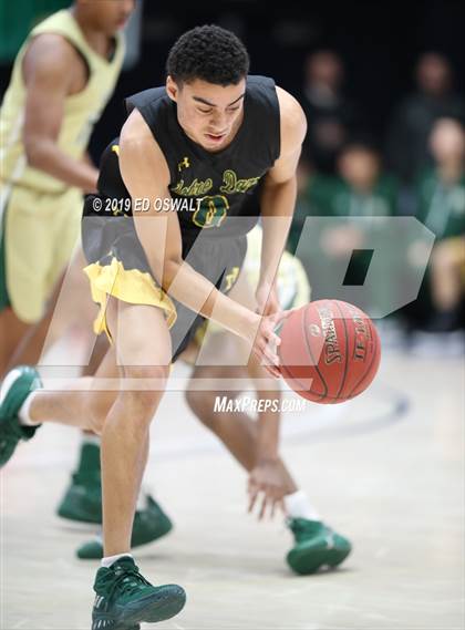 Thumbnail 3 in Moreau Catholic vs. Notre Dame (MaxPreps/DLS MLK Classic) photogallery.