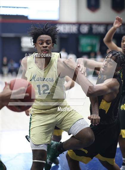 Thumbnail 2 in Moreau Catholic vs. Notre Dame (MaxPreps/DLS MLK Classic) photogallery.
